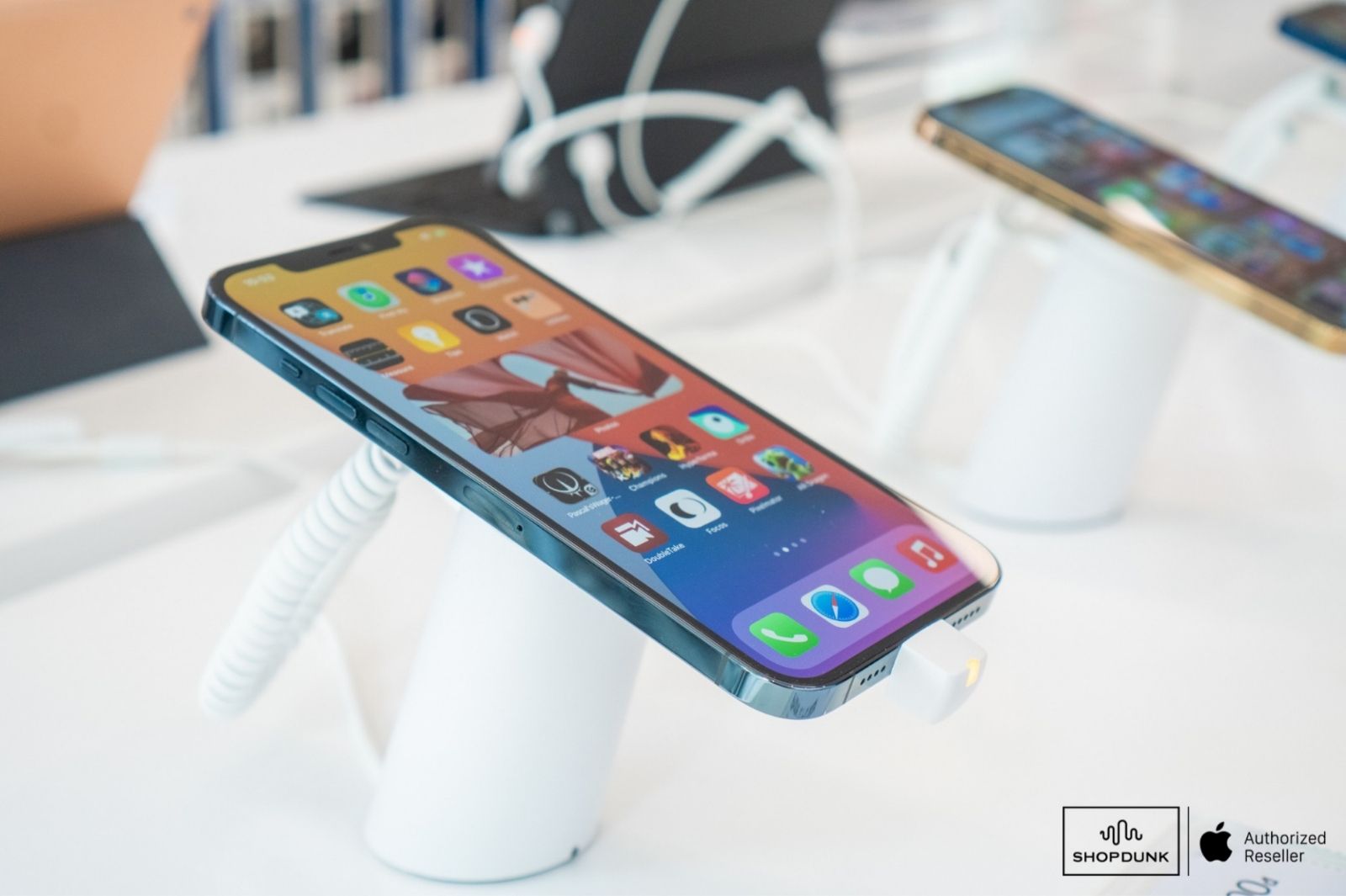 Hình ảnh cho danh mục [Thông báo] Ưu đãi mới khi mua iPhone và iPad tại ShopDunk 